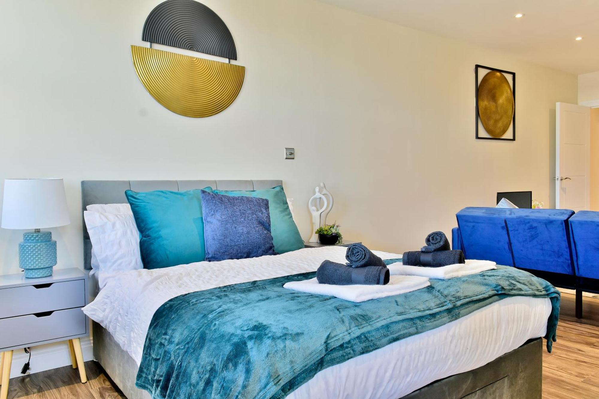 Stunning Apartment Near Citycentre & Oracle レディング エクステリア 写真